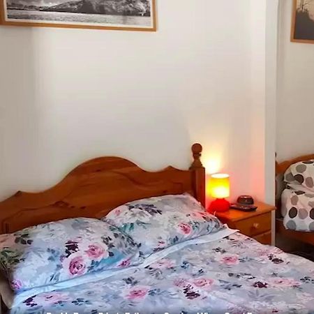 Ottleys Guest House Theydon Bois エクステリア 写真
